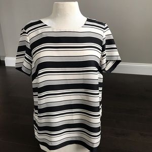 LOFT black/off white polyester top